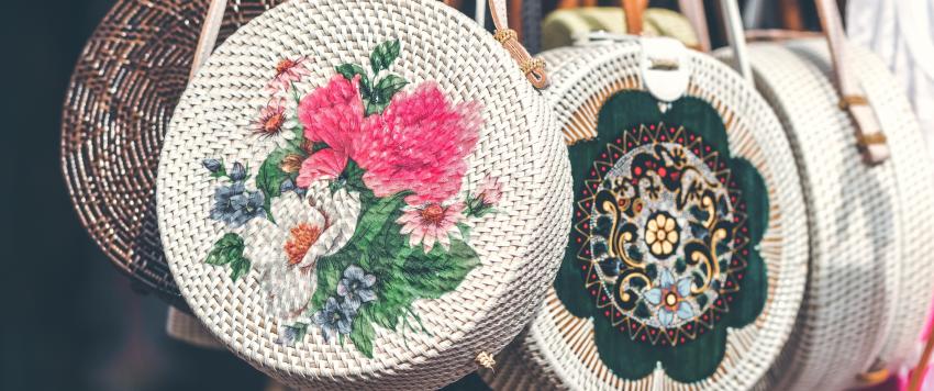 مناسبة لجميع الأذواق.. شاهدي أفضل الحقائب الـCrossbody