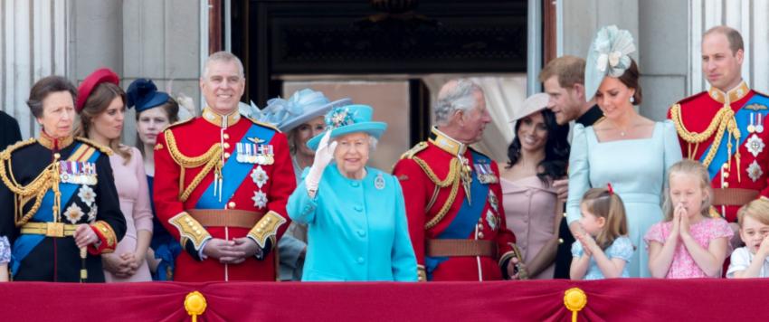 تعرفي على قواعد الملابس التي تتبعها العائلة المالكة البريطانية