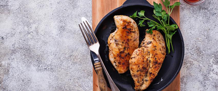 دجاج متبل بالفرن