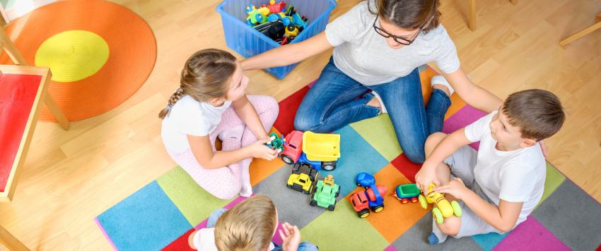 أم وأطفالها