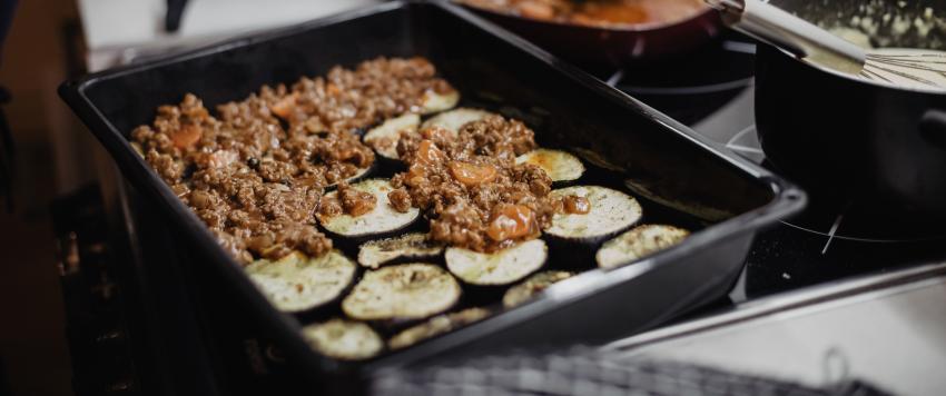 صينية الباذنجان باللحم المفروم