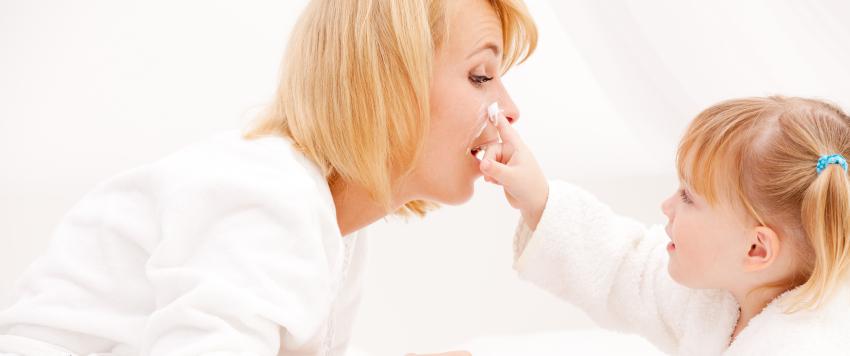 10 نصائح للعناية ببشرة الأم الجديدة