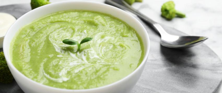 شوربة السبانخ بالشوفان