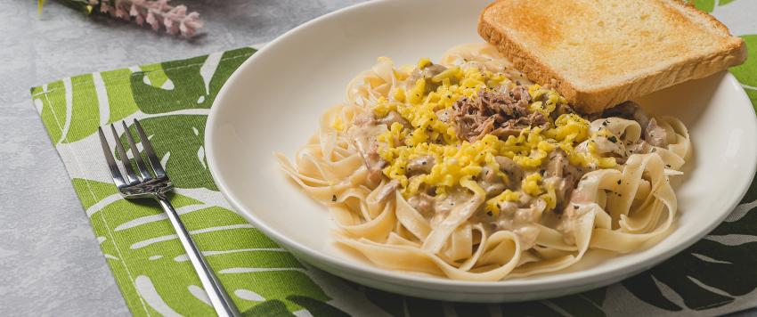 فوتشيني بالتونة