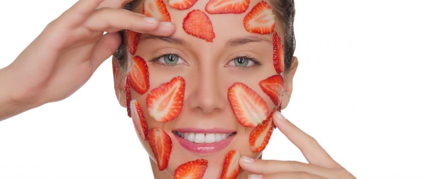 فوائد الفراولة للبشرة