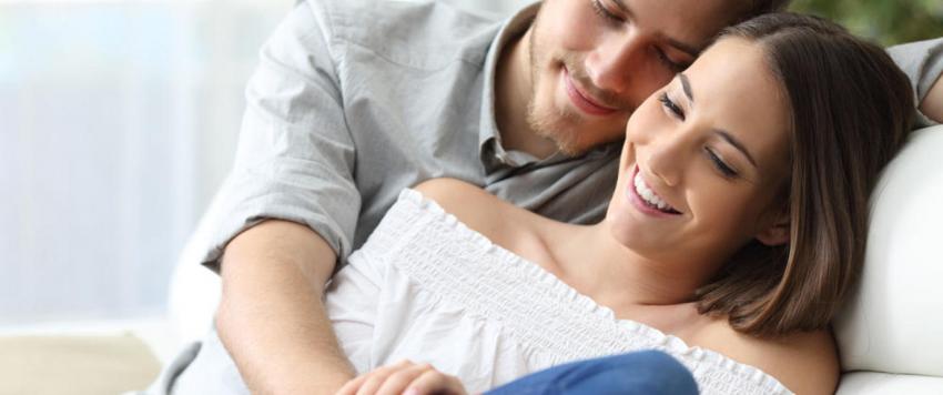 العلاقة الرومانسية