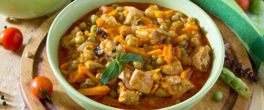 البازلاء والجزر مع الدجاج