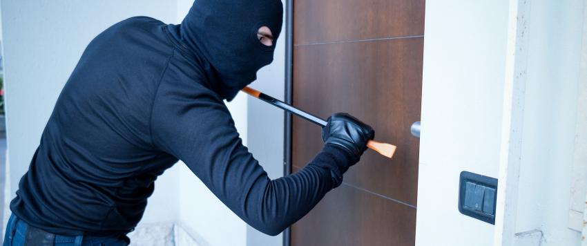 خبئي مقتنياتك الثمينة داخل منزلك في هذه الأماكن لحمايتهم من السرقة