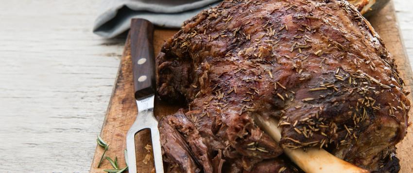 الخروف المحشي بالخضراوات على طريقة منال العالم