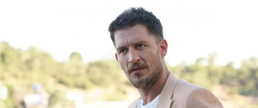 اوراز كايغلار اوغلو بطل مسلسل "رجل القمامة"  