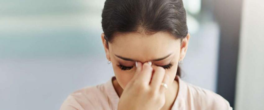 عدم وضوح الرؤية والصداع