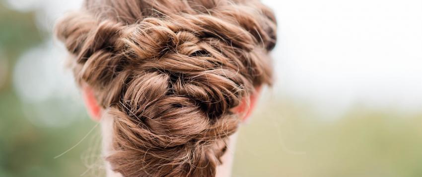 في عيدك ومن وحي النجمات اختاري تسريحة الشعر المناسبة لك