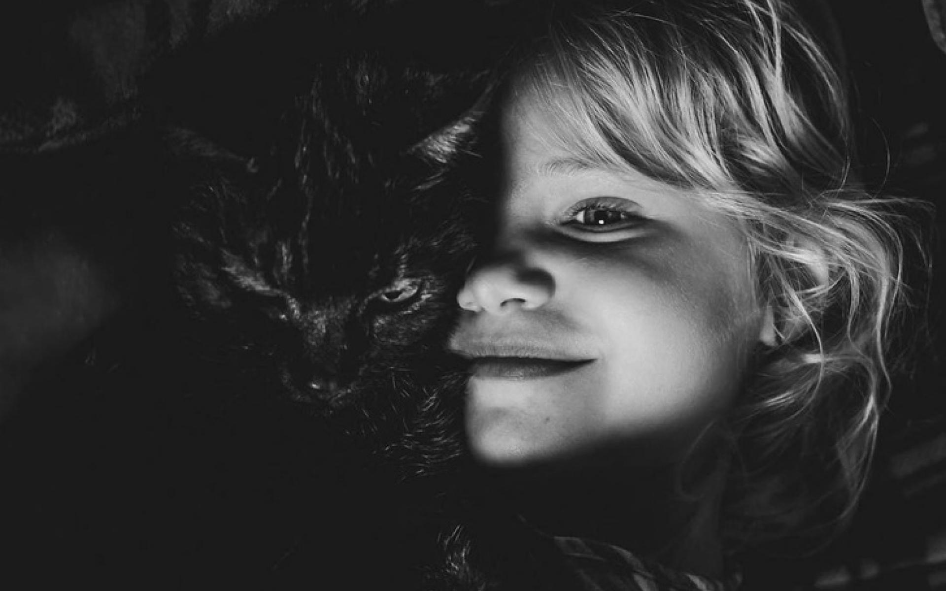 مصورة تلتلقط صور الأطفال بطرق مميزة