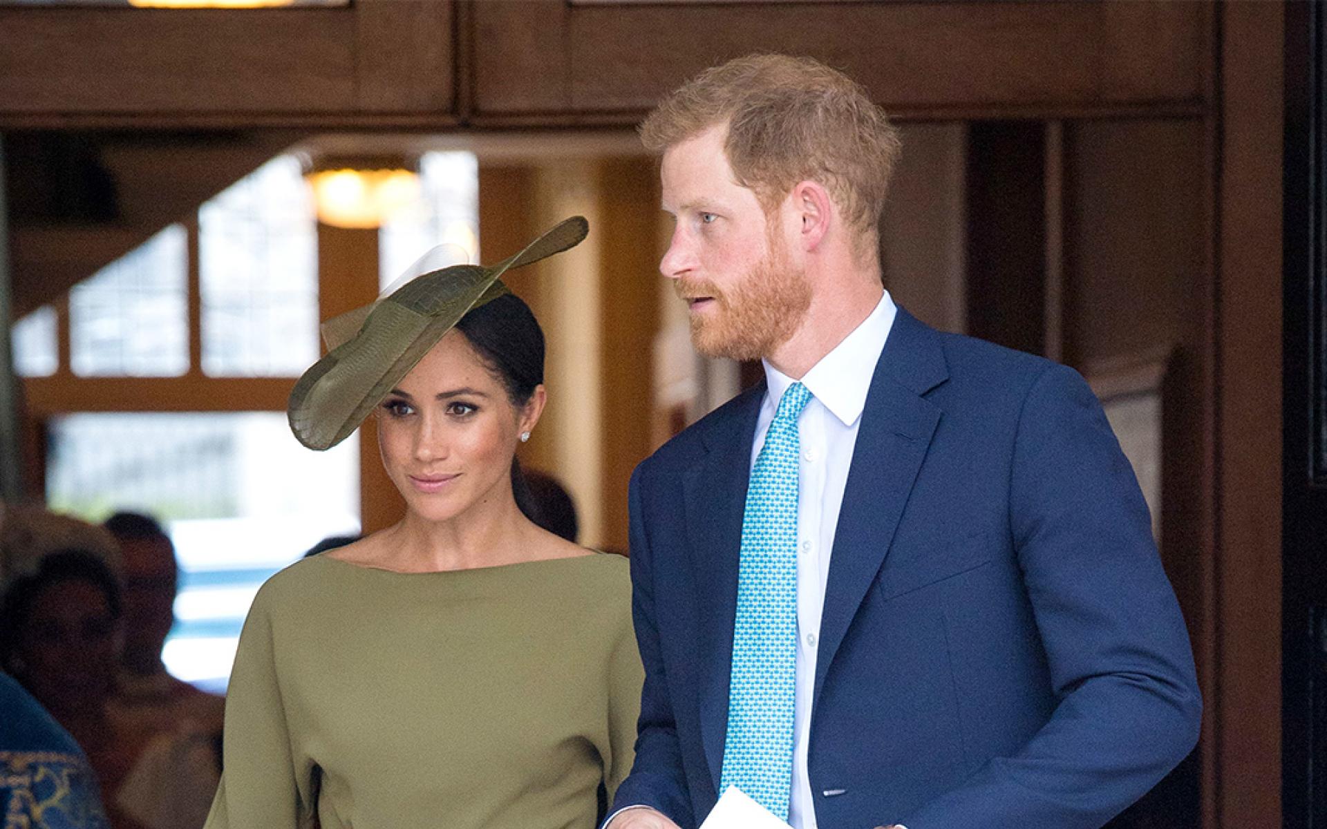 صمم للعديد من المشاهير والعائلات المالكة مثل: ميشيل أوباما وهيلاري كلينتون وبالطبع ميغان ماركل