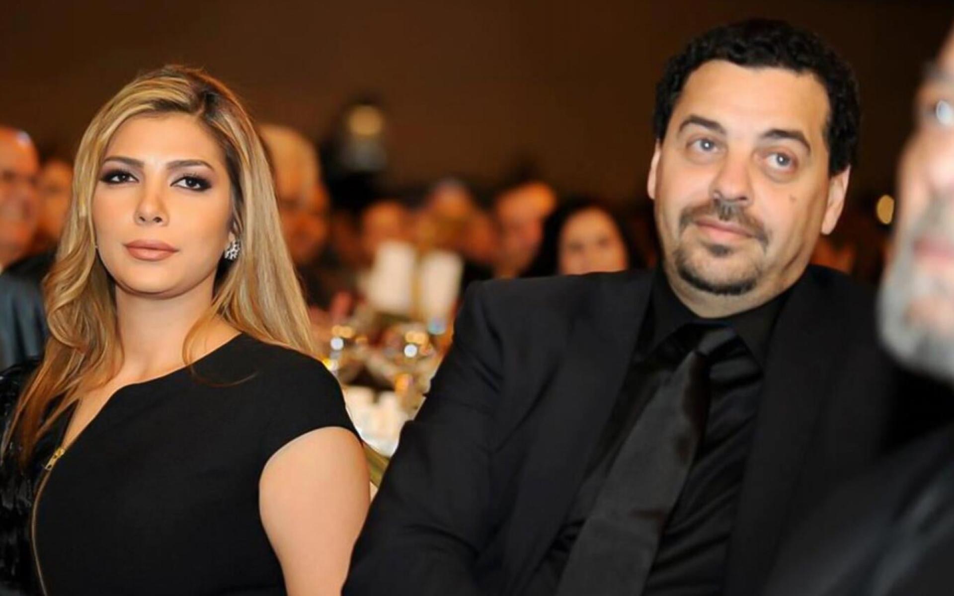 طلاق أصالة نصري من المخرج طارق العريان! بعد سلسلة من الإشاعات، أكدت أصالة نصري خبر طلاقها من طارق بعد زواج إستمر لمدة 14 عاماً وأثمر عنه توأمها "آدم وعلي"، أما سبب الطلاق فكانت خيانة طارق لأصالة مع ممثلة صاعدة.