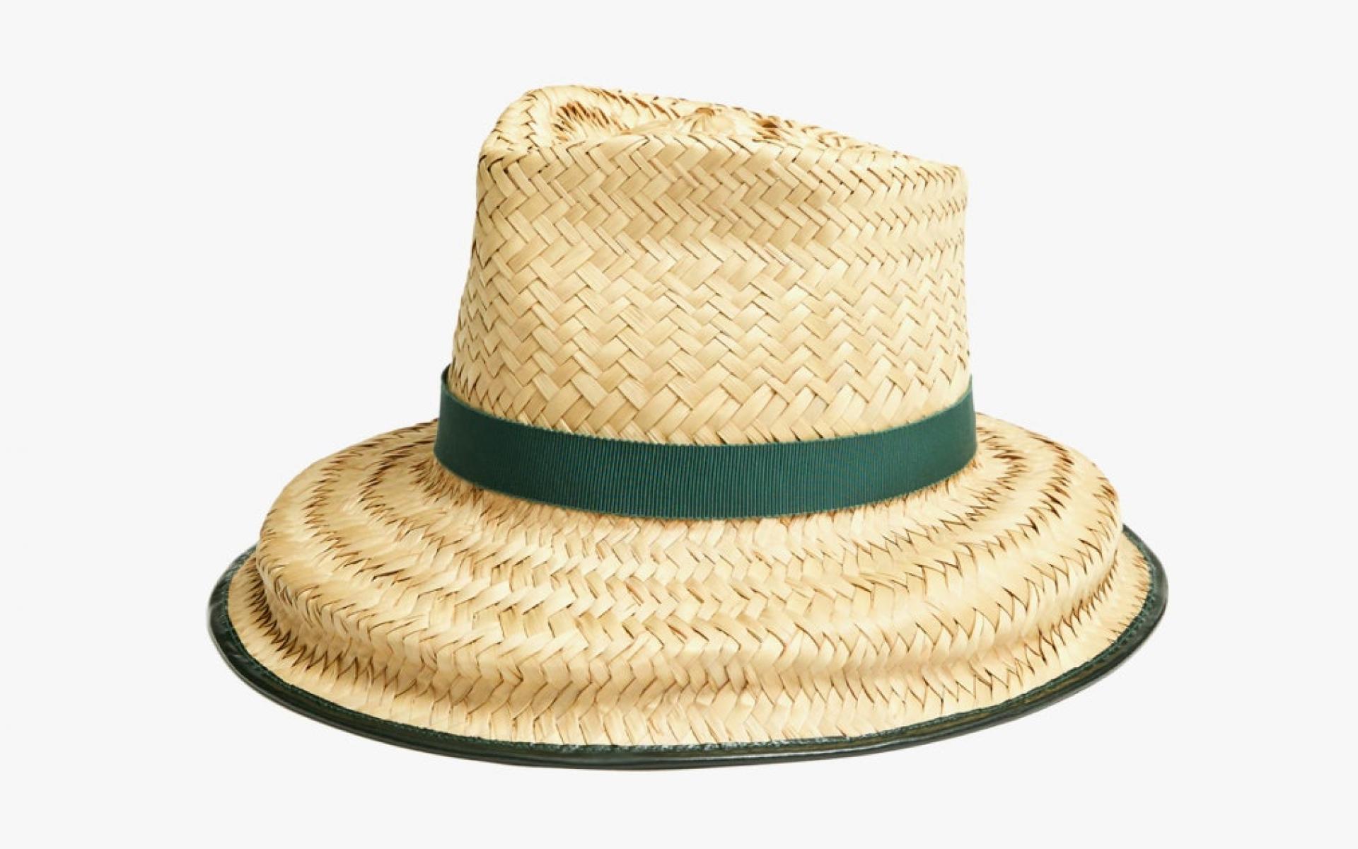 قبعة شمسية قش